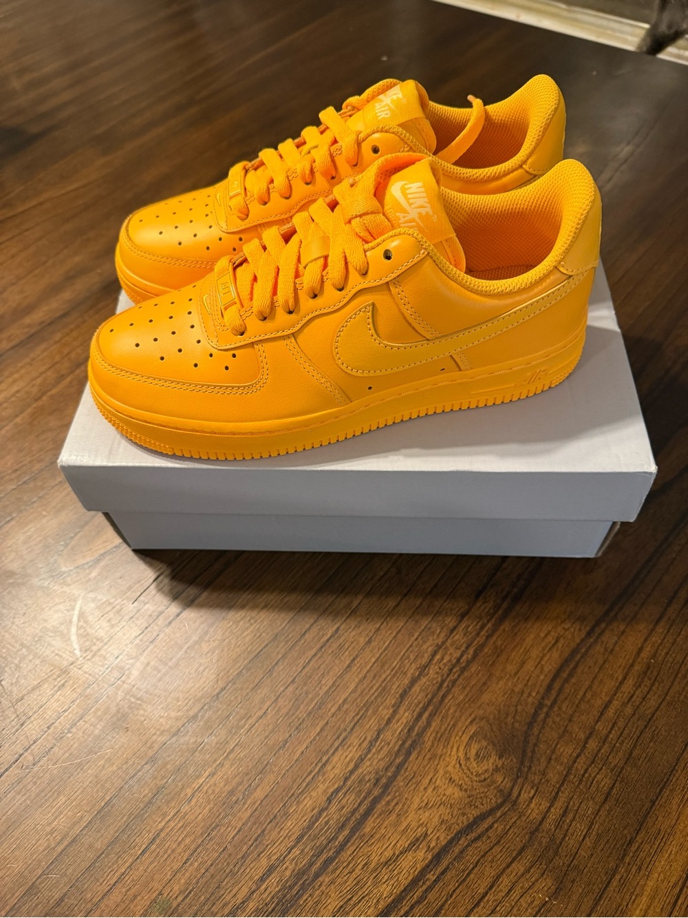 Nike Air Force 1 laser orange